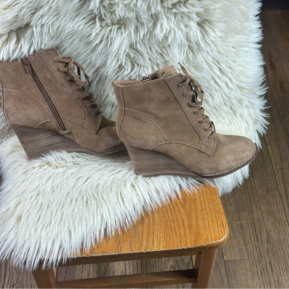 Lucky Brand Tan Suede Wedge Boots